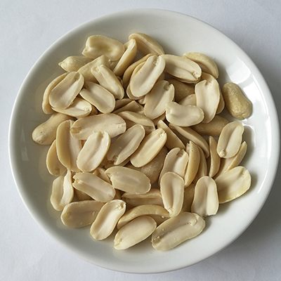 Split blanched monkey nut