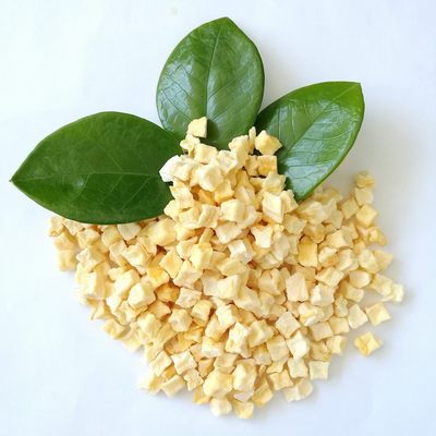 Dried apple dice without sugar