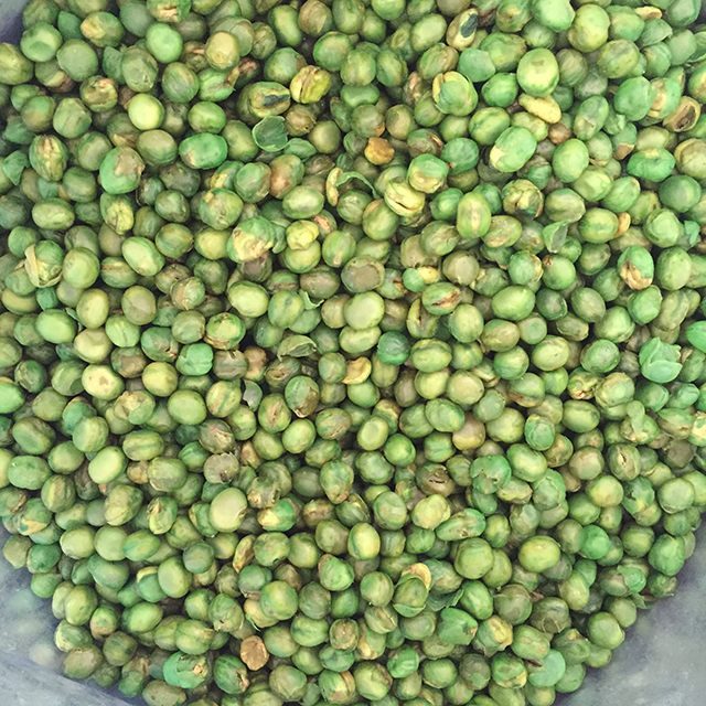 Salted and roasted pea